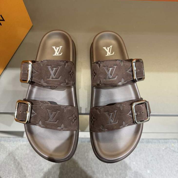 Picture of Louis Vuitton Slippers _SKULVsz38-45mnq0210695